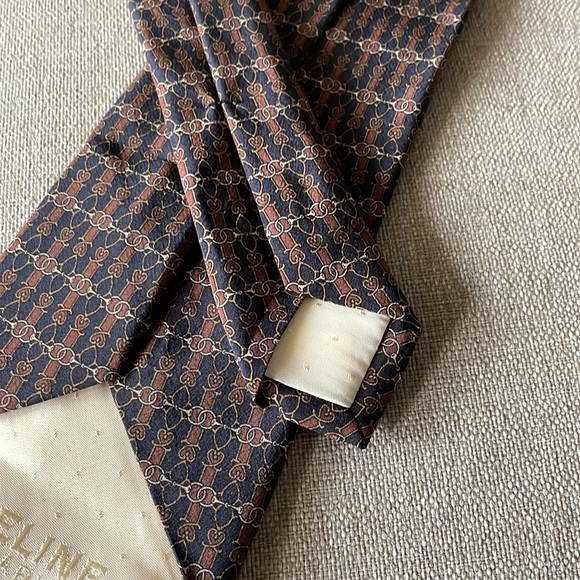 Celine | Vintage Chain Print Interlocking Multicolored Silk Tie - Picture 7 of 16